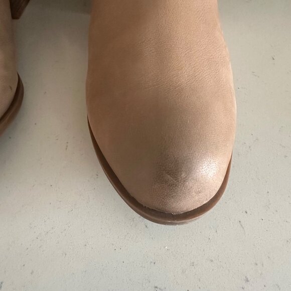 BCBG Generation Womens Beige Faux Leather Ankle Booties Woven Braid & Fringe Det - Picture 9 of 11